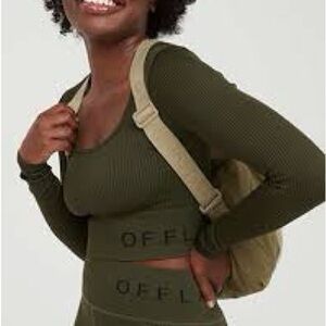 OFFLINE By Aerie Sidewalk Seamless Long Sleeve Cropped Ribbed Top Size Medium